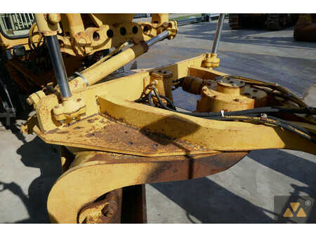Osztályosok 2004 Caterpillar 143H (12)