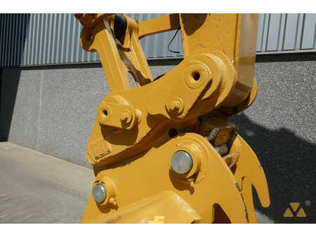 Caterpillar 320FL