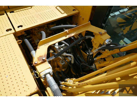 Caterpillar 320FL