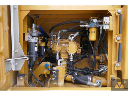 Caterpillar 320FL