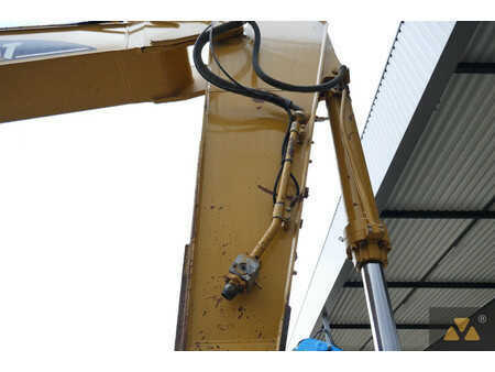 Rupsgraafmachines 2005 Caterpillar 330CL (11)