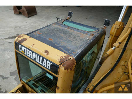 Rupsgraafmachines 2005 Caterpillar 330CL (14)