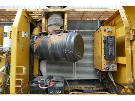 Rupsgraafmachines 2005 Caterpillar 330CL (20)