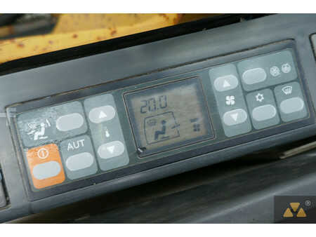 Rupsgraafmachines 2005 Caterpillar 330CL (40)