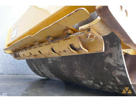 Walce  2018 Caterpillar CS64B (11)