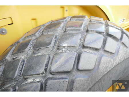 Walce  2018 Caterpillar CS64B (13)
