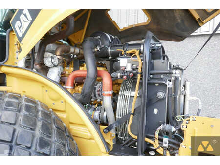 Walce  2018 Caterpillar CS64B (16)