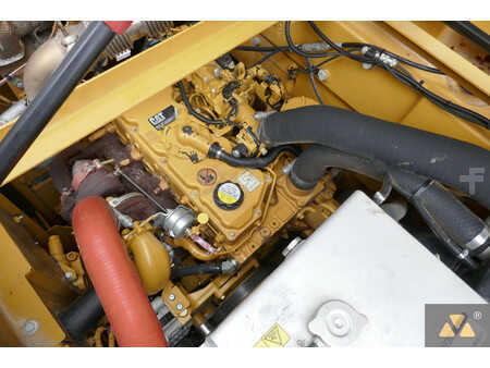 Excavadoras de cadenas 2018 Caterpillar 325F LCR (22)
