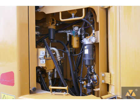Excavadoras de cadenas 2018 Caterpillar 325F LCR (24)