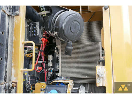 Excavadoras de cadenas 2018 Caterpillar 325F LCR (25)