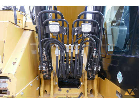 Caterpillar 325F LCR