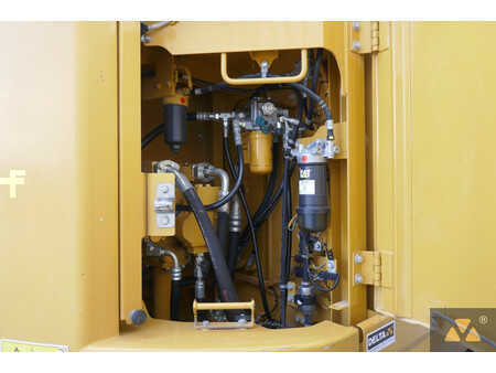 Caterpillar 325F LCR