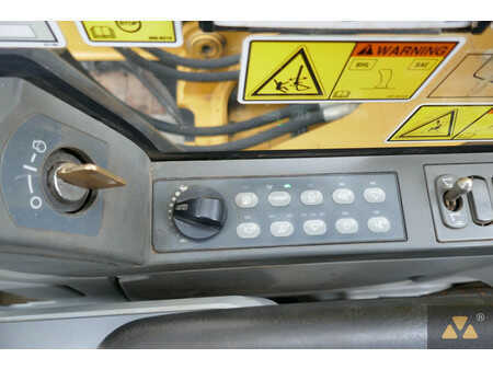 Caterpillar 325F LCR