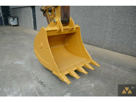 Caterpillar 325F LCR