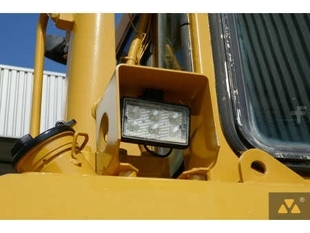Bulldózerek 1990 Caterpillar D8N (40)