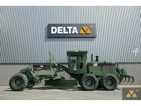 Grader 1999 Caterpillar 12H Ex-military (1)