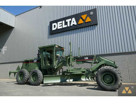 Grader 1999 Caterpillar 12H Ex-military (3)