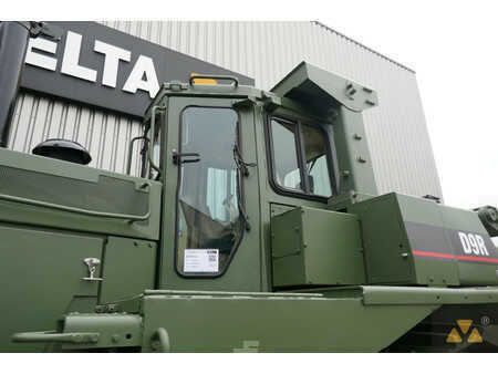 Telaketjupuskutraktorit 2002 Caterpillar D9R Ex-army (17)