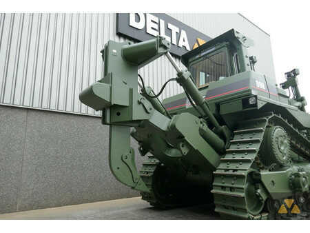 Telaketjupuskutraktorit 2002 Caterpillar D9R Ex-army (9)