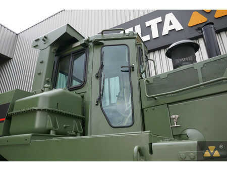 Telaketjupuskutraktorit 2003 Caterpillar D9R Ex-army (18)