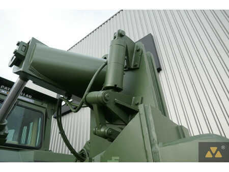 Telaketjupuskutraktorit 2003 Caterpillar D9R Ex-army (22)