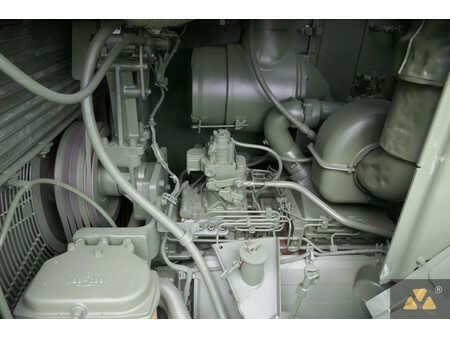 Telaketjupuskutraktorit 2003 Caterpillar D9R Ex-army (25)