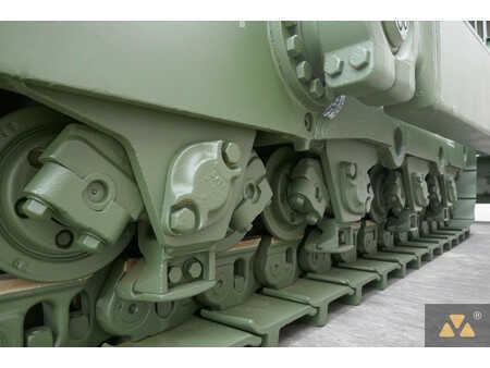 Telaketjupuskutraktorit 2003 Caterpillar D9R Ex-army (35)