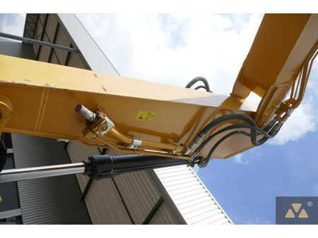 Caterpillar 320