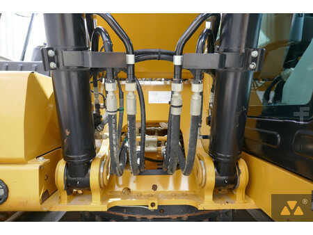 Caterpillar 320