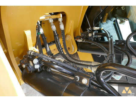 Caterpillar 320