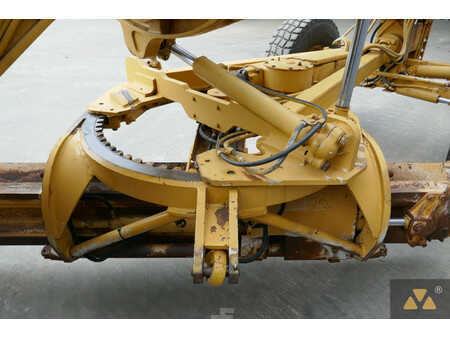 Osztályosok 1987 Caterpillar 130G (17)