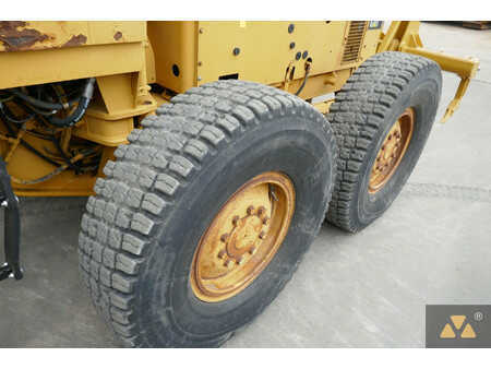 Osztályosok 1987 Caterpillar 130G (26)