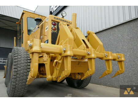 Osztályosok 1987 Caterpillar 130G (6)