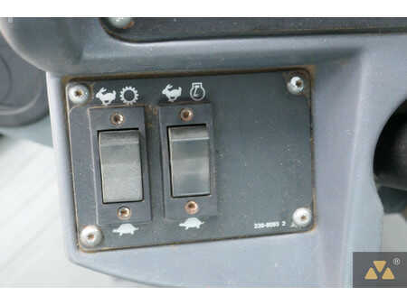 Walce  2011 Caterpillar CP533E (33)