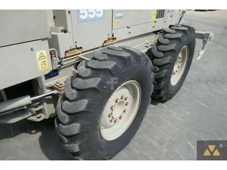 Grejdry 2013 Komatsu GD555-5 Ex-army (29)
