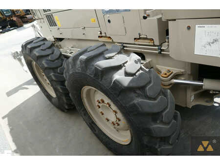 Grejdry 2013 Komatsu GD555-5 Ex-army (30)