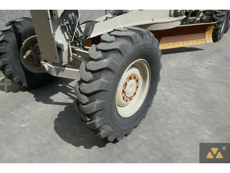 Grejdry 2013 Komatsu GD555-5 Ex-army (31)