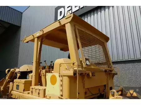 Buldożery 2009 Caterpillar D7F Ex-army (22)