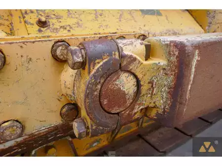 Buldożery 2009 Caterpillar D7F Ex-army (36)