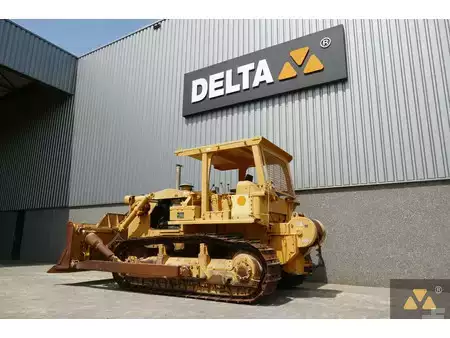 Buldożery 2009 Caterpillar D7F Ex-army (8)