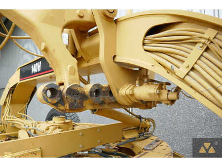 Osztályosok 1998 Caterpillar 140H (12)
