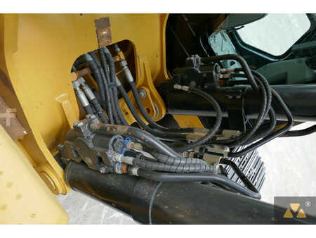 Rupsgraafmachines 2016 Caterpillar 330FL (23)