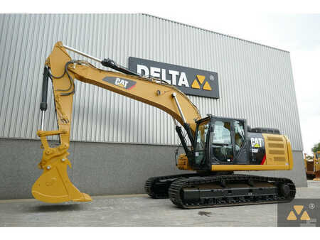 Caterpillar 330FL