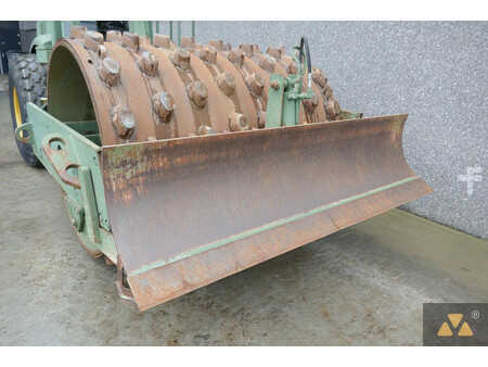 Egyhengeres henger 2002 Caterpillar CS563D Ex-army (11)