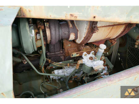 Bulldozer 1990 Caterpillar D7F Ex-army (18)