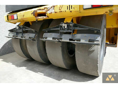 Válce s gumovými koly 2012 BOMAG BW25RH (11)