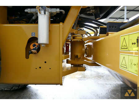 Single drum compactors 2019 Caterpillar CS66B (20)