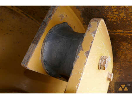 Single drum compactors 2019 Caterpillar CS66B (23)