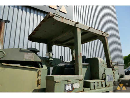 Bulldozer 1990 Caterpillar D7F Ex-army (16)