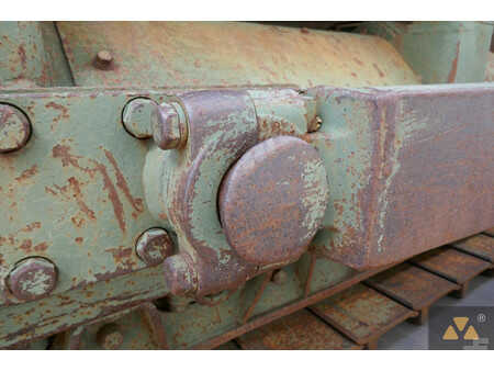 Bulldozer 1990 Caterpillar D7F Ex-army (34)